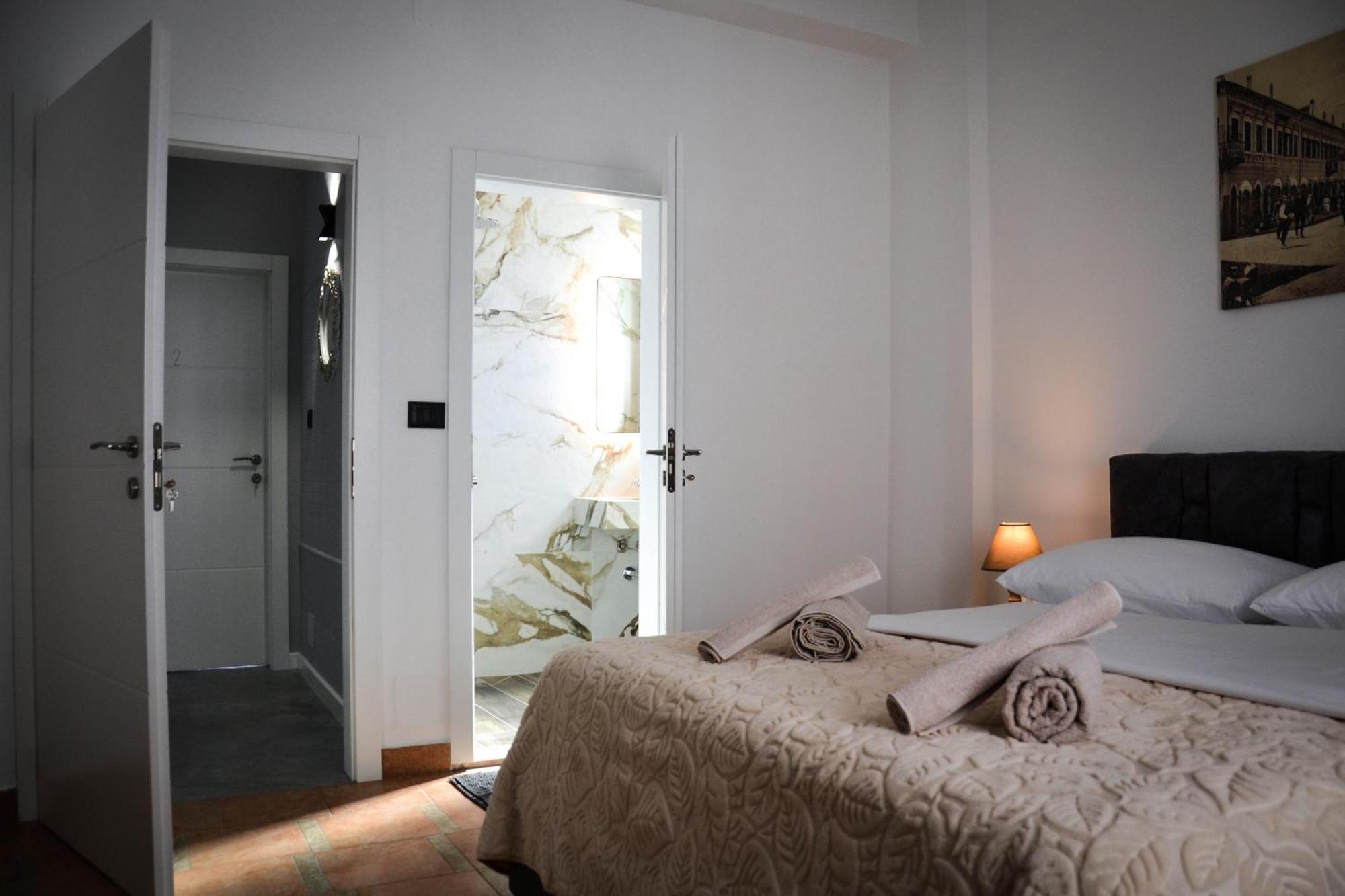 Horizont Apart-Hotel Shkoder Exterior photo